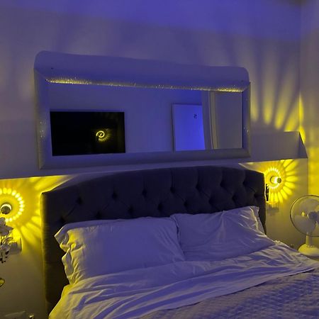 Confortable Room - 5 Мілан Екстер'єр фото